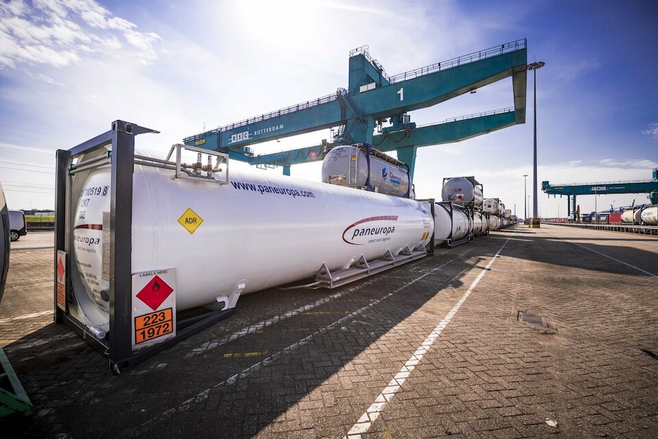 Environmentally friendly LNG supply